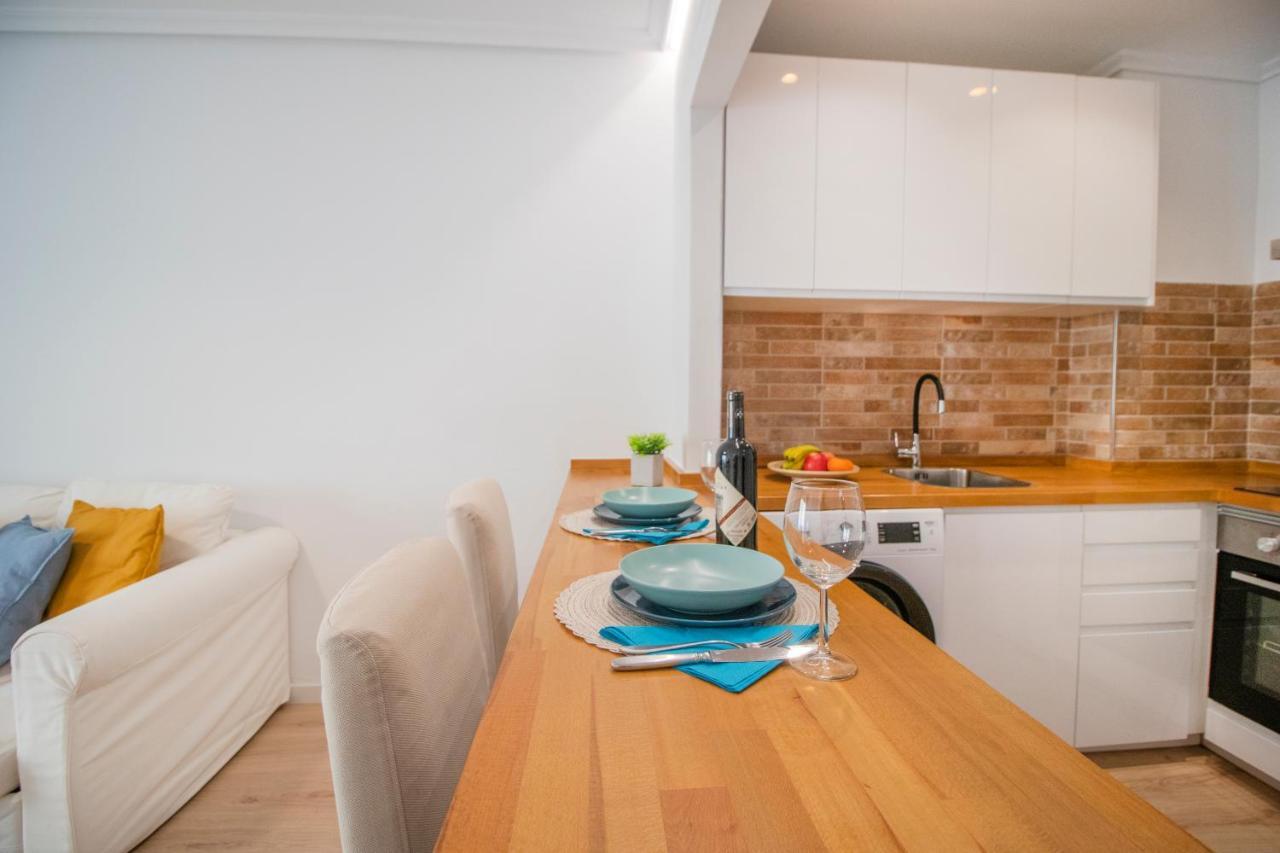 Feines Appartement Mit Hafenblick Санта-Пола Екстер'єр фото
