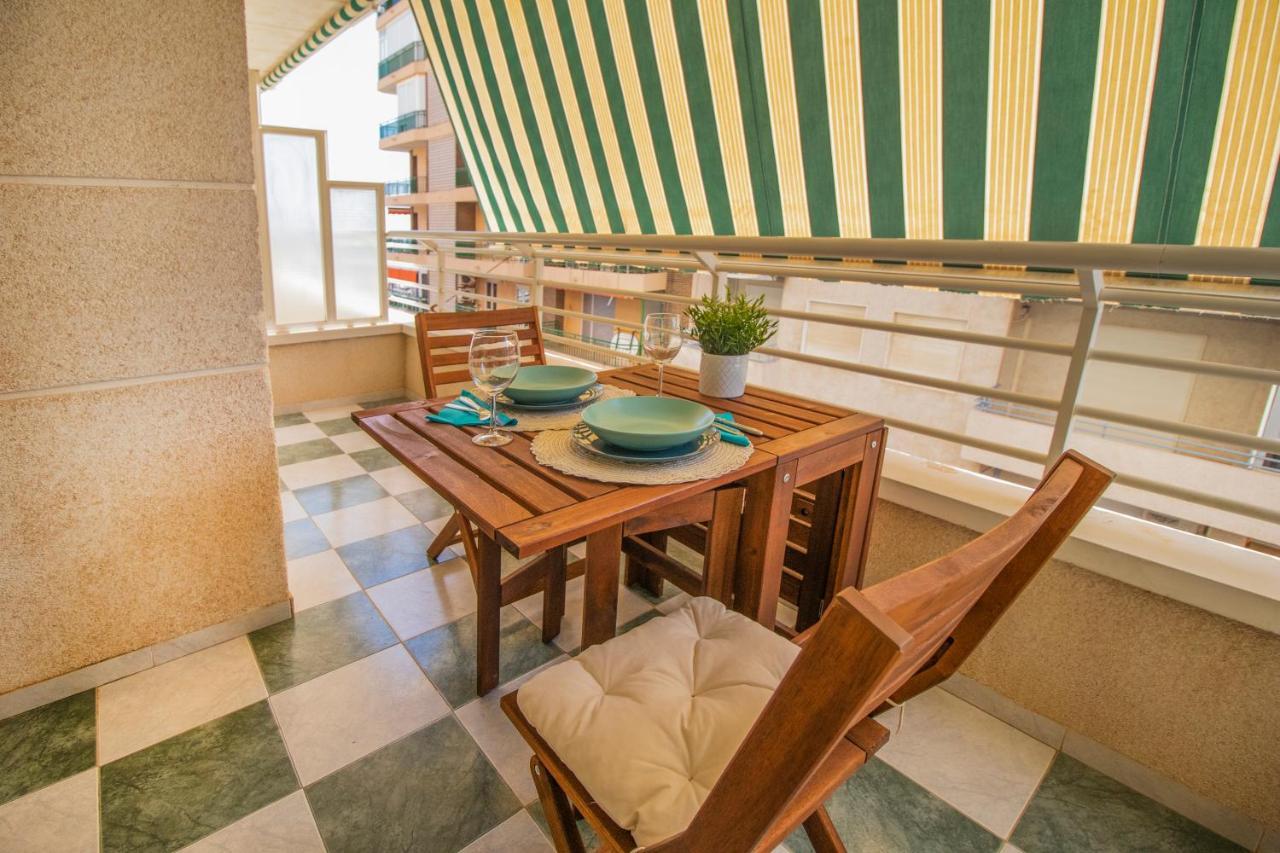 Feines Appartement Mit Hafenblick Санта-Пола Екстер'єр фото